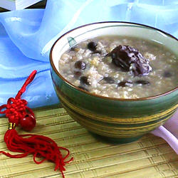 黑豆小麦粥的做法[图]