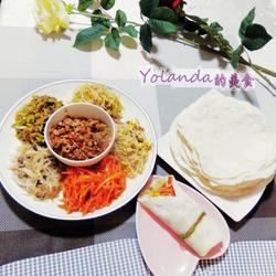 薄饼酱肉蔬菜卷的做法[图]