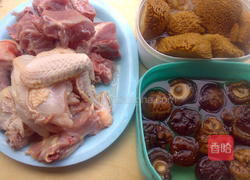 猴头菇鸡汤的做法图解2