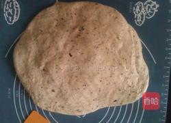 意式欧芹橄榄面包的做法图解2