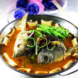 香辣鱼头豆腐火锅的做法[图]