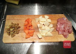 微波炉咖喱鸡块的做法图解1