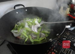 腊肠炒芹菜的做法图解9