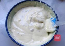 玫瑰酸奶戚风的做法图解11