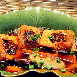 蚝油肉酿豆腐煲的做法[图]