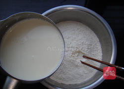 鸡腿焖饼的做法图解1