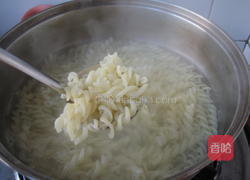 奶油培根意大利面的做法图解8