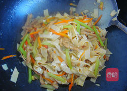 千张炒肉丝的做法图解7