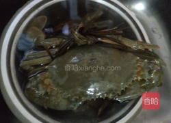 香辣蟹的做法图解1