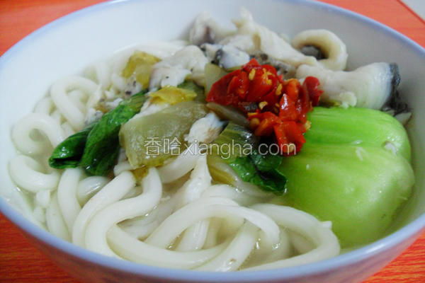 酸菜鱼乌冬面