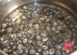 水煮大连香螺的做法图解1