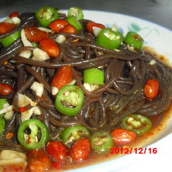 酸辣蕨根粉的做法[图]