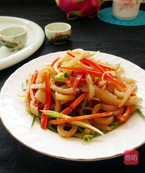 蒜苗拌肉皮的做法_菜谱_香哈网