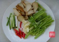 香芹炒香干的做法图解2