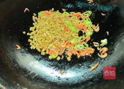 酸菜虾米挂面的做法图解4