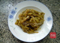 香干里脊肉炒榨菜的做法图解1
