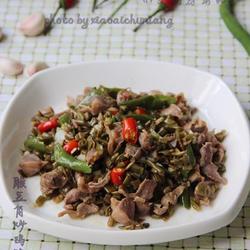 酸豆角炒鸡胗的做法[图]