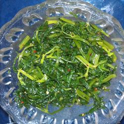 凉拌芹菜叶的做法[图]