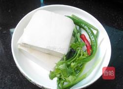 浇汁豆腐的做法图解1