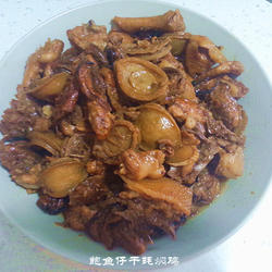 小鲍鱼干蚝焖鸡的做法[图]