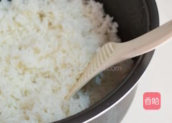 腊味包菜炒饭的做法图解1