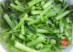 海米拌芹菜的做法图解2