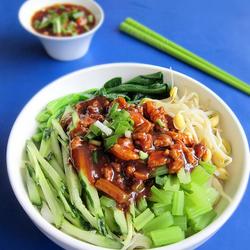 家常炸酱面的做法[图]