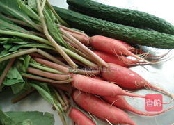 糖醋水萝卜的做法图解1