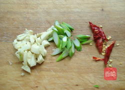 酸辣手撕包菜的做法图解3