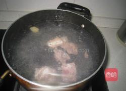 黑芝麻鲫鱼汤的做法图解4