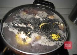 黑芝麻鲫鱼汤的做法图解8