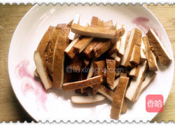 芹菜炒香干的做法图解2