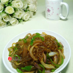 青椒洋葱炒粉条的做法[图]