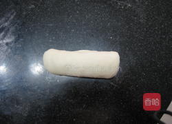 蓝莓酱毛毛虫面包的做法图解6