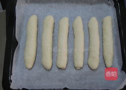 蓝莓酱毛毛虫面包的做法图解7