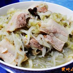 猪肉酸菜炖粉条的做法[图]
