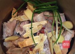 黄芪肉骨猪蹄的做法图解3