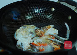 咸蛋黄焗膏蟹的做法图解4