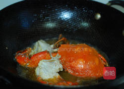 咸蛋黄焗膏蟹的做法图解5