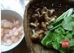 香菇虾仁肠粉的做法图解1