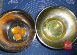 毛毛虫蛋糕卷的做法图解1