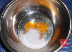 草莓奶油蛋糕的做法图解1