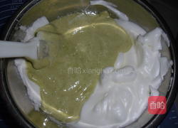 毛毛虫蛋糕卷的做法图解8