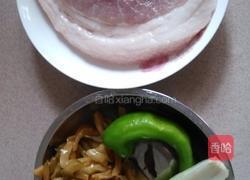 榨菜肉丝的做法图解1