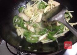 青椒茭白炒香干的做法图解4