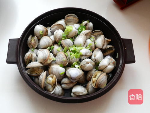 取出加入适量葱花。