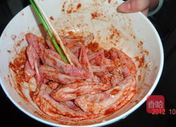 香辣蒜香烤翅尖的做法图解3