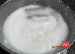 葡萄干戚风蛋糕的做法图解4