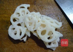 韭菜芽杂炒红肠的做法图解5