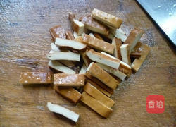 香干炒萝卜干的做法图解5